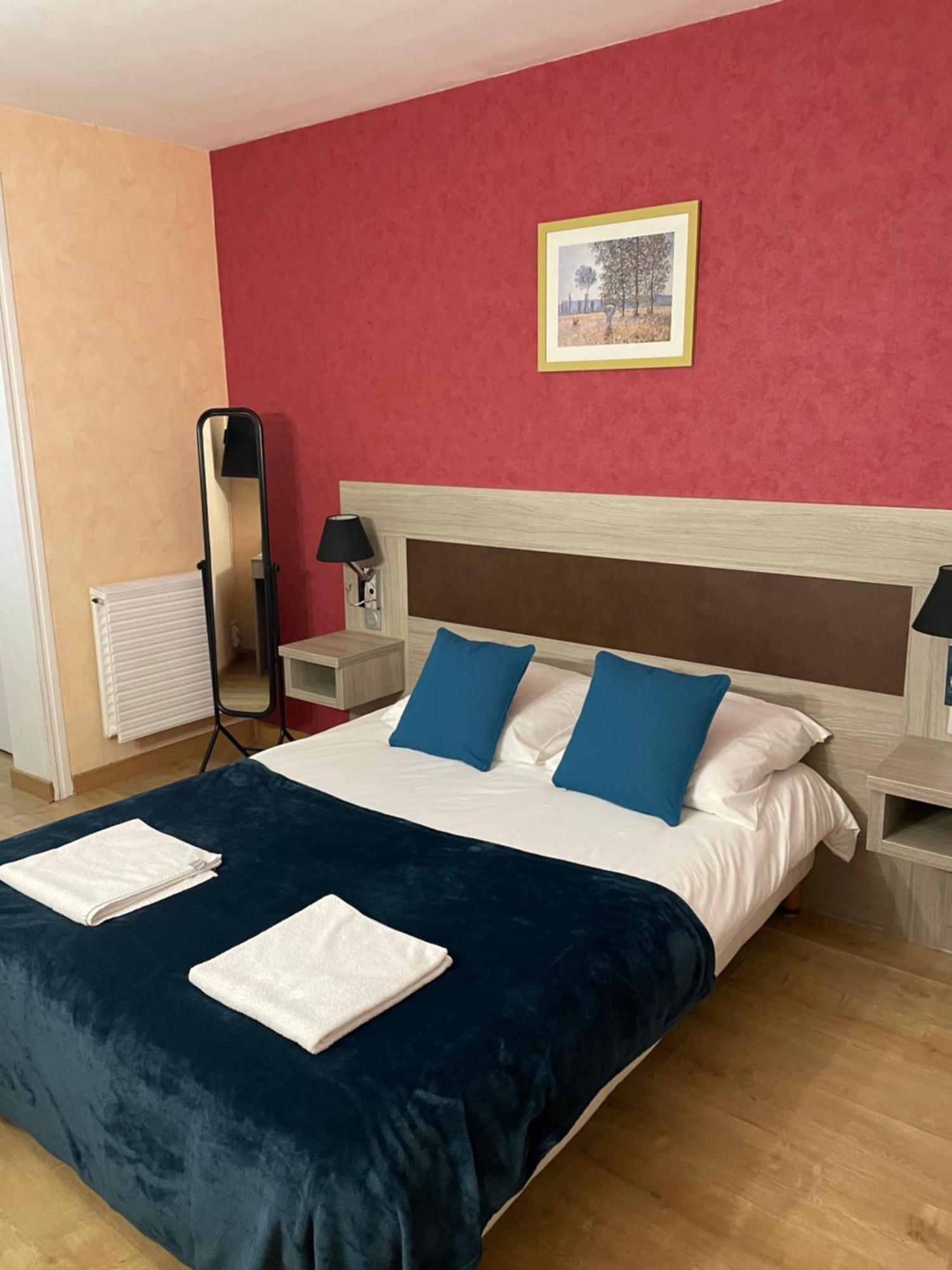 Hotel Du Pont Canal Briare